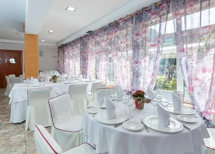 La Terraza De Hotel Puente Viesgo